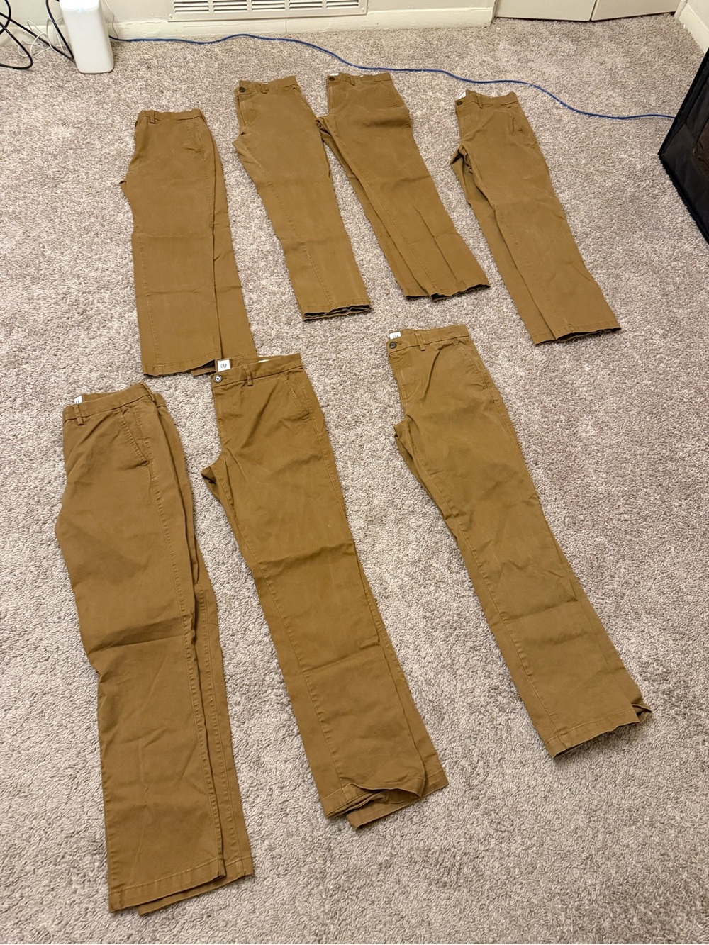 Gap Khakis 30x32,